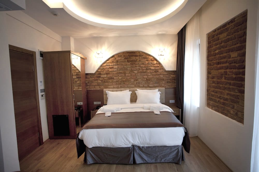 Pera Line Residence