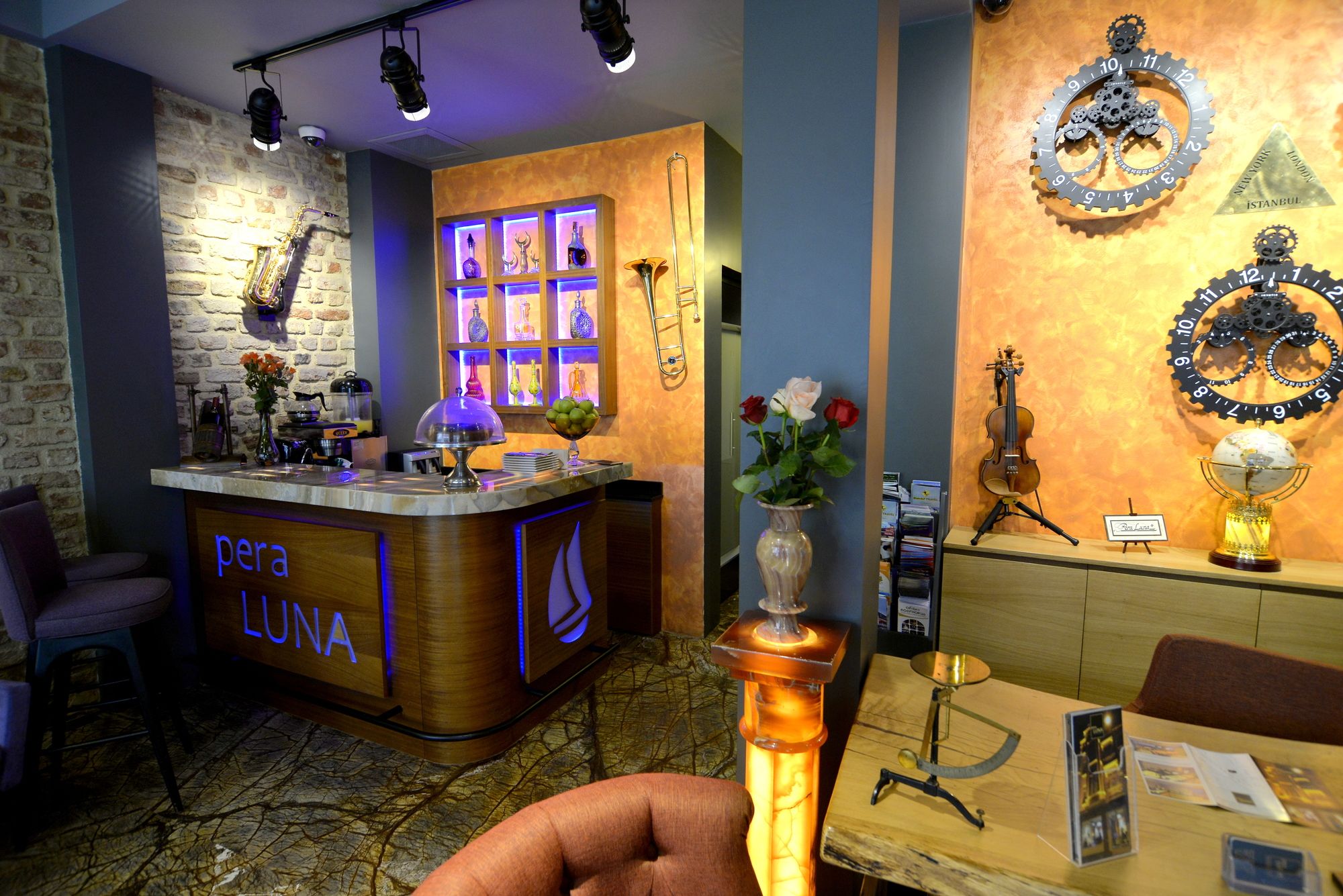 Pera Luna Residence