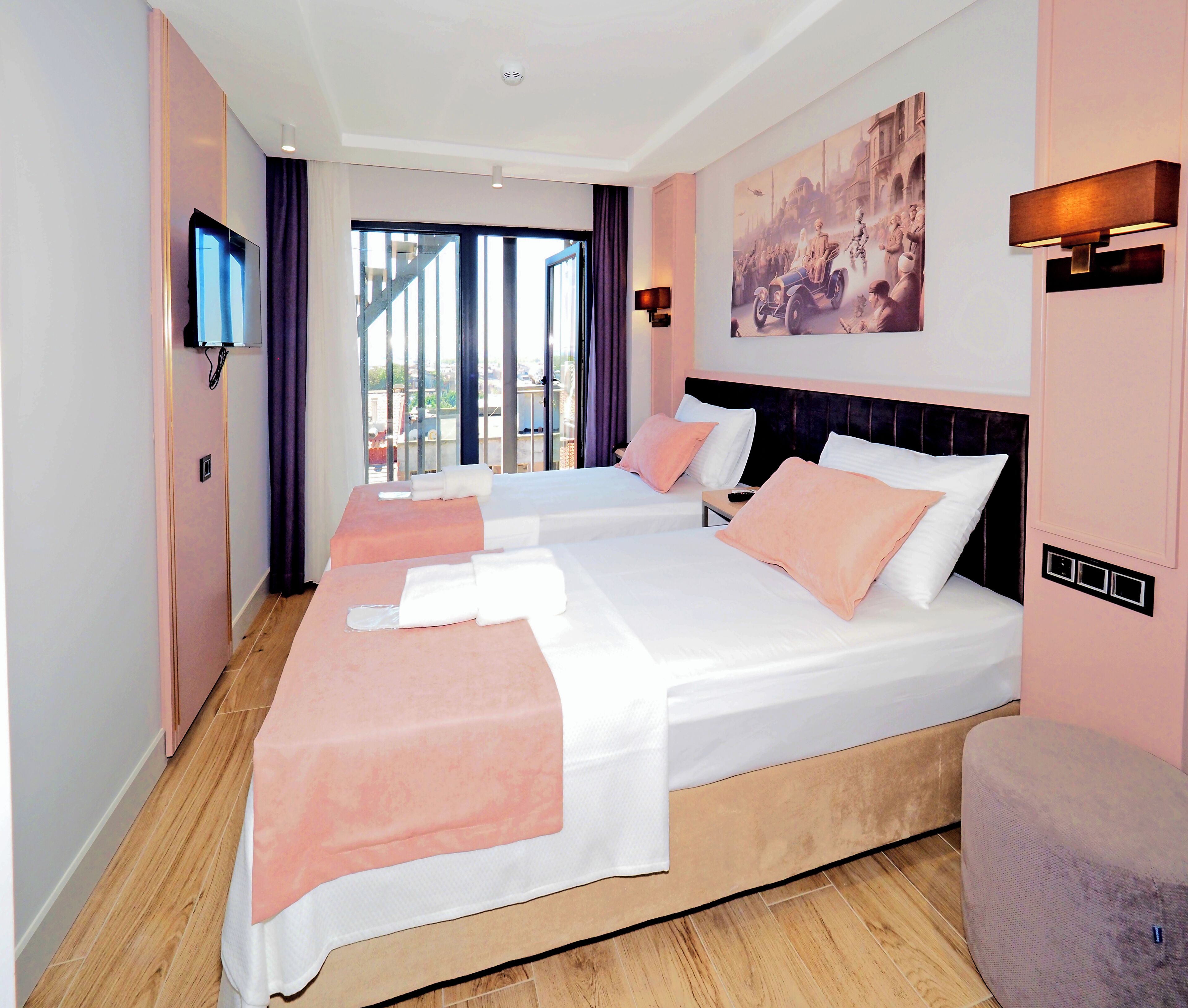 Premium Hotel Old City