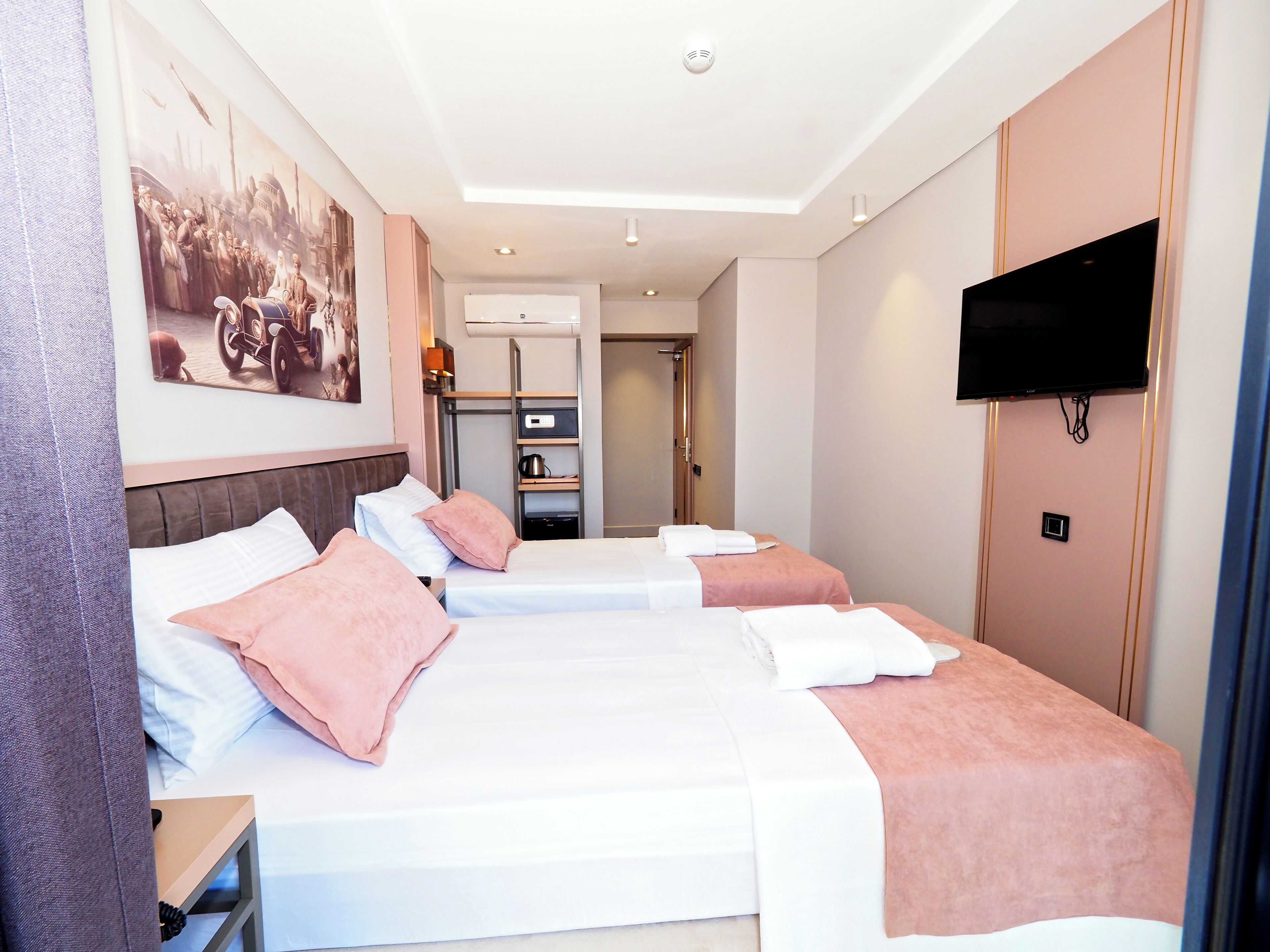 Premium Hotel Old City
