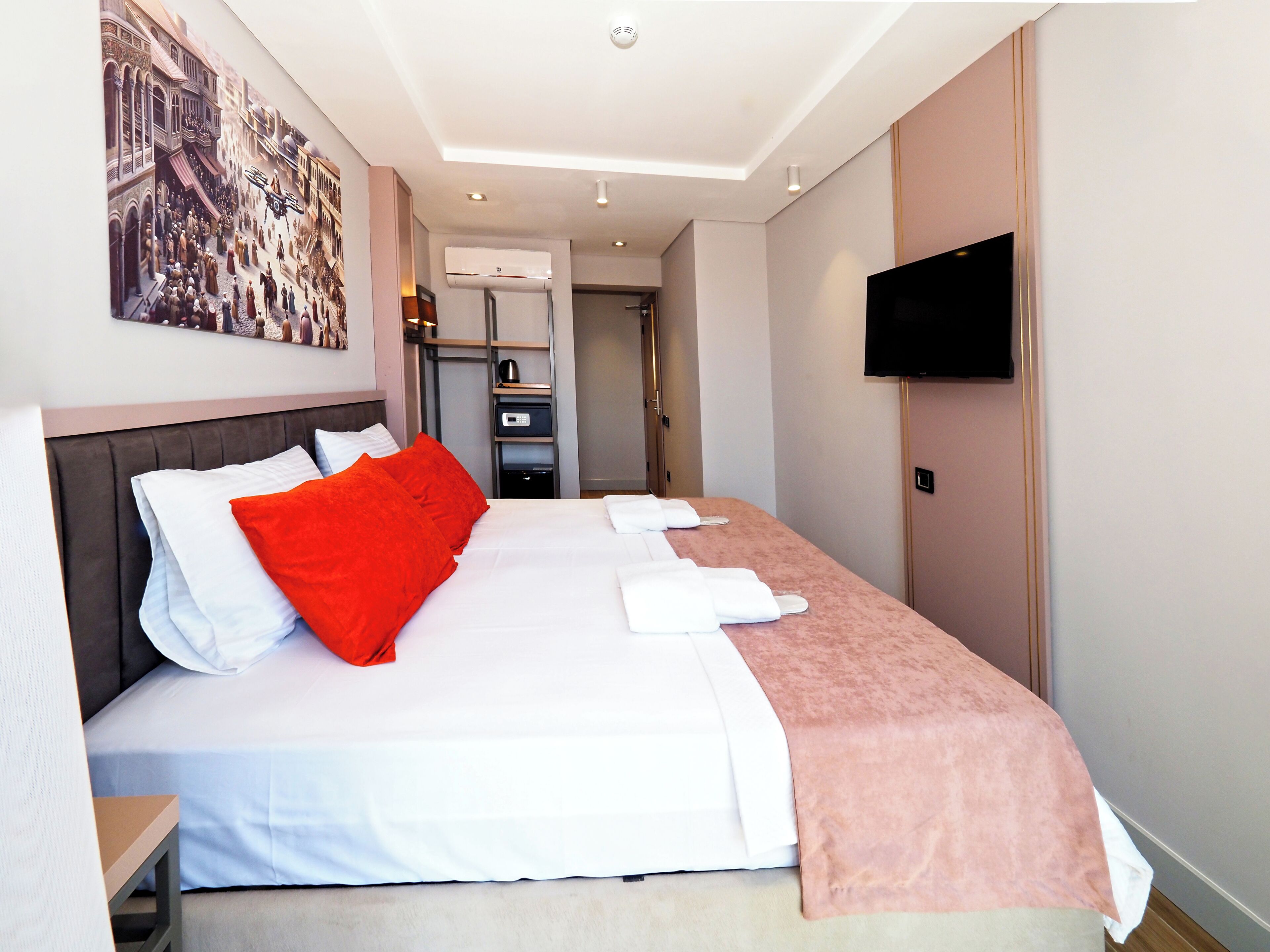 Premium Hotel Old City