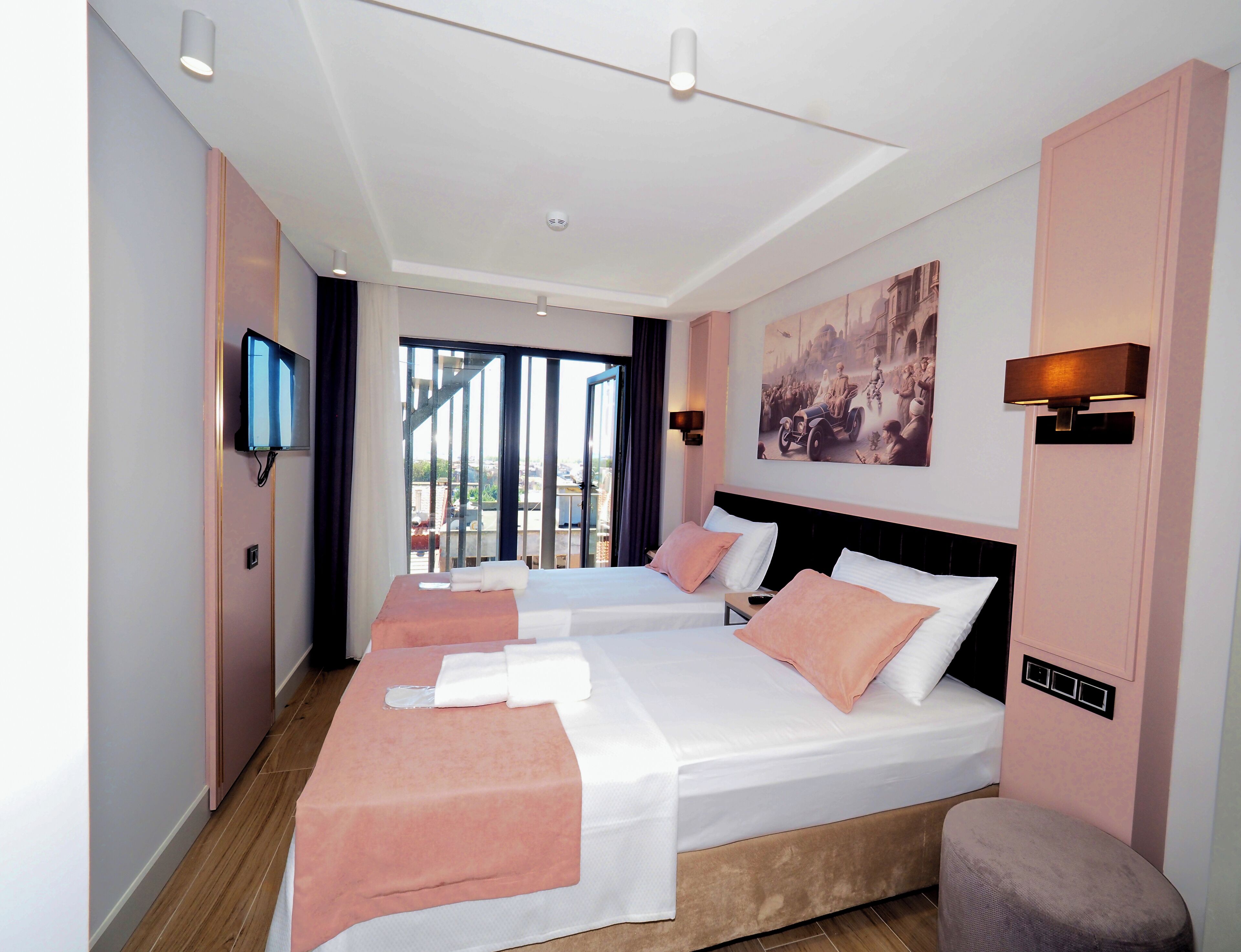 Premium Hotel Old City