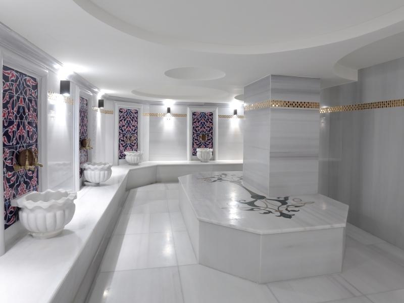 Queen Hotel & Spa