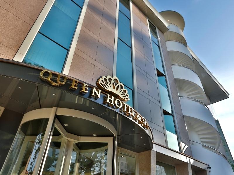 Queen Hotel & Spa