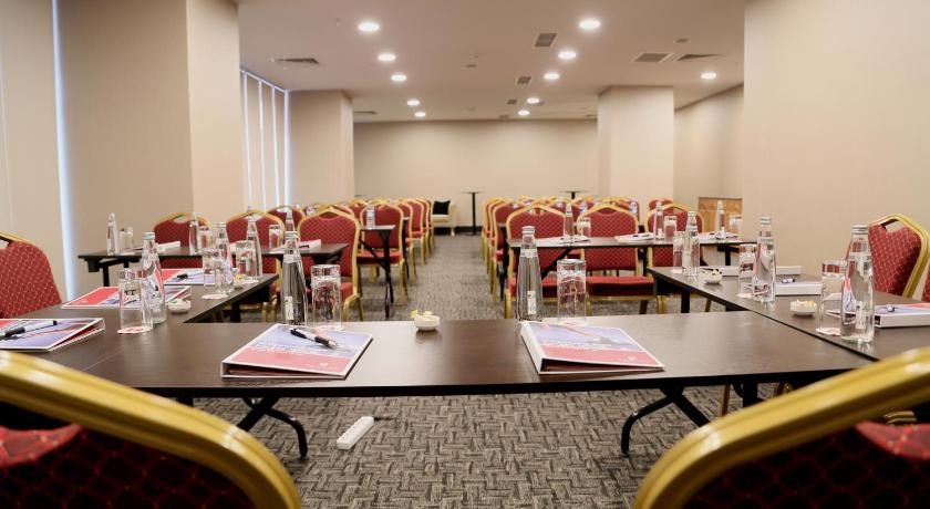Ramada Hotel & Suites by Wyndham Istanbul Sisli