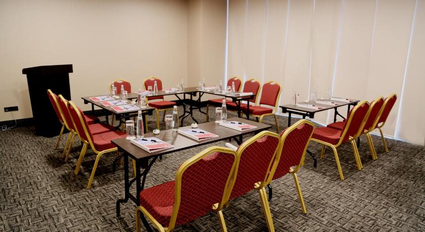 Ramada Hotel & Suites by Wyndham Istanbul Sisli