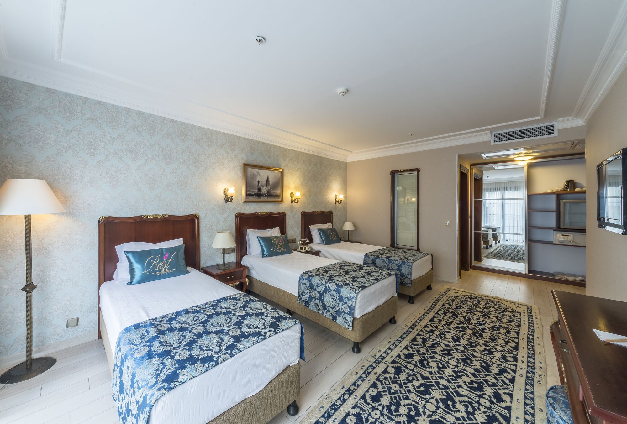 Rast Hotel