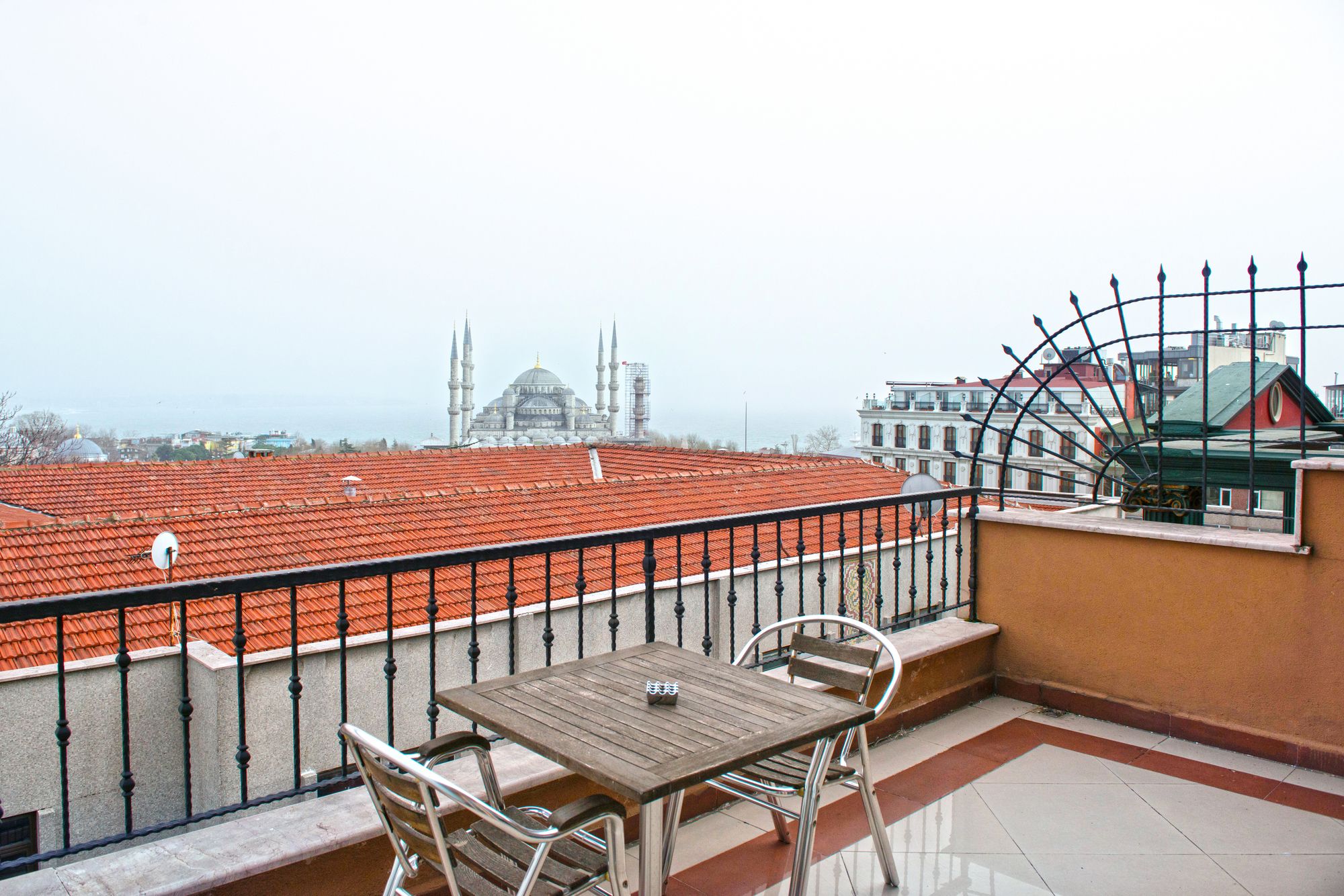 Rast Hotel