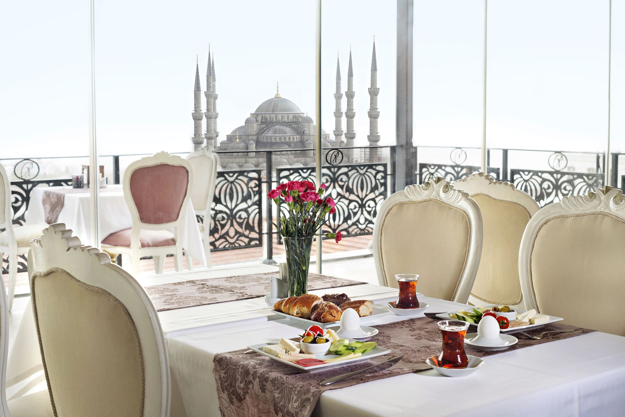 Rast Hotel