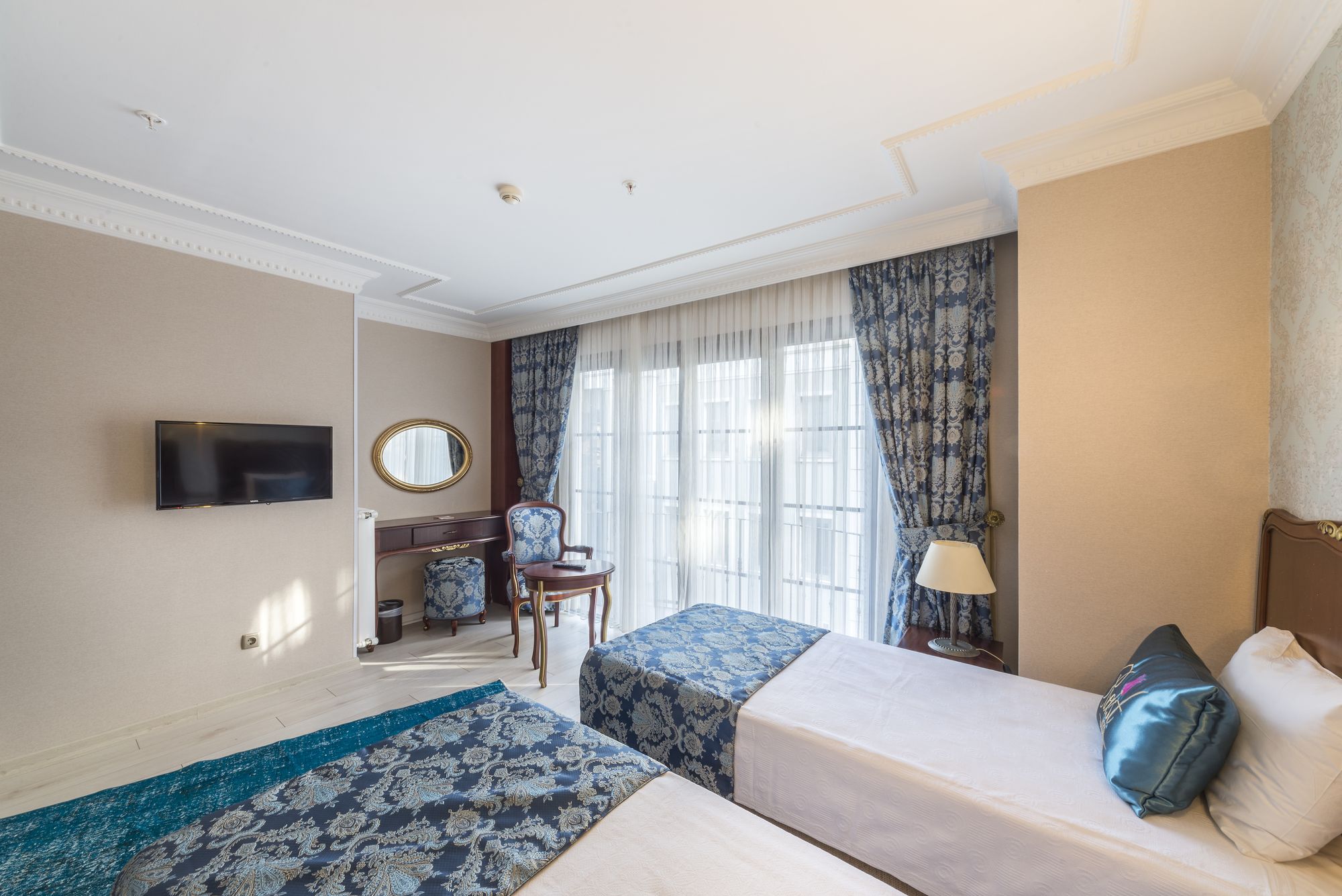 Rast Hotel