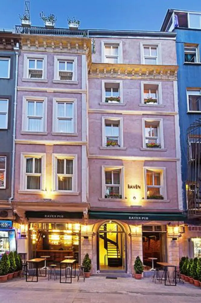 Raven Istanbul Suites