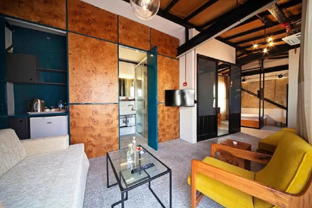 Raven Istanbul Suites