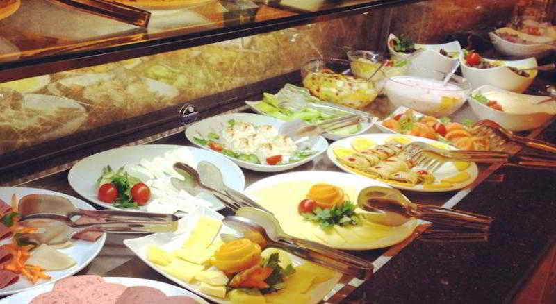 Regency World Suite Hotel