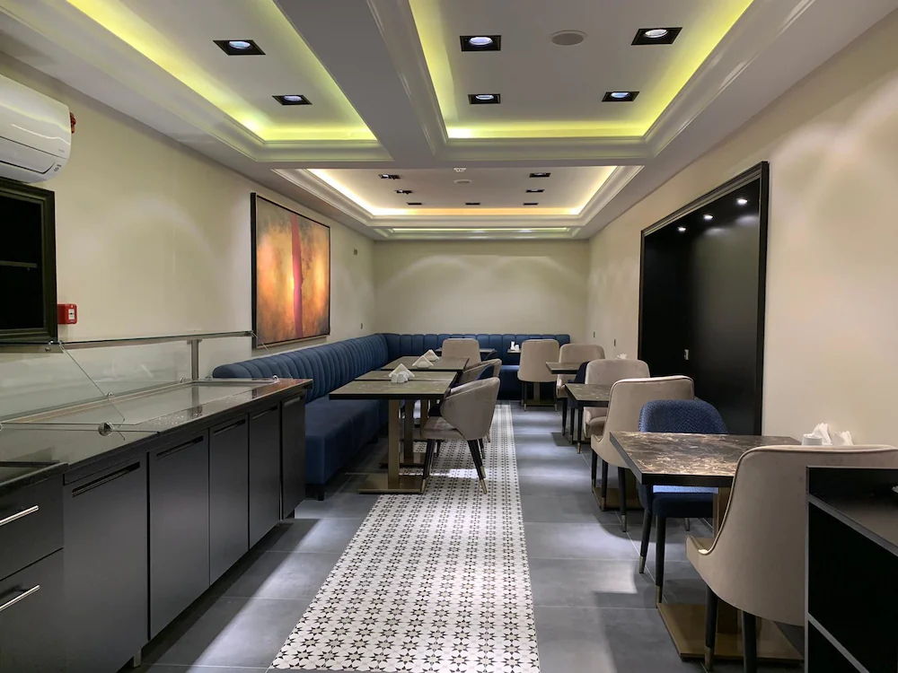 Regency World Suite Hotel