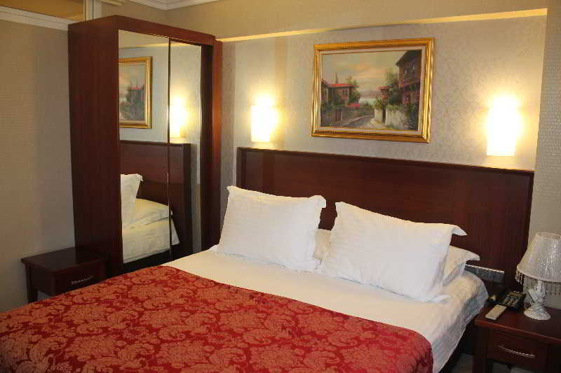 Regency World Suite Hotel