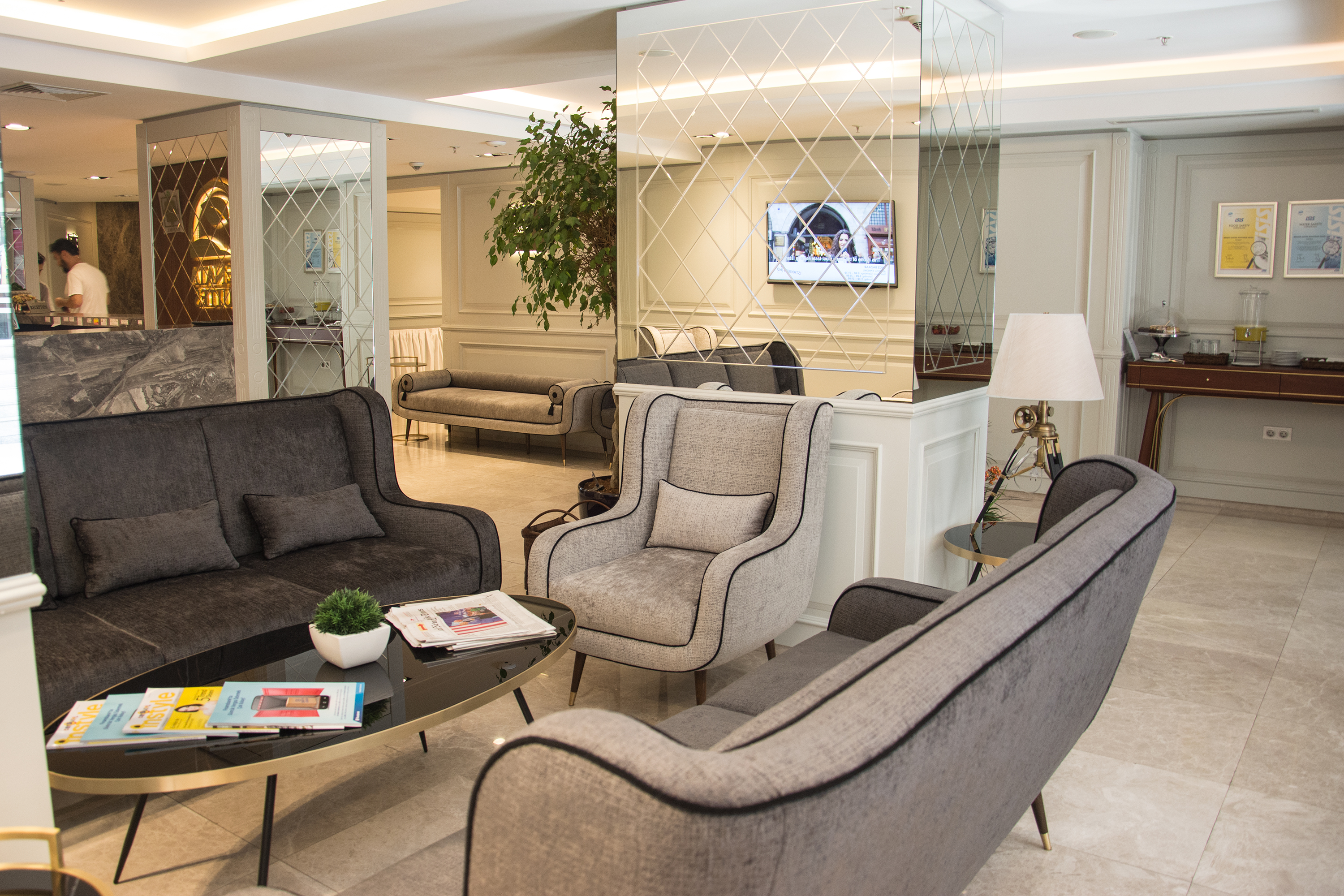 Renata Suites Boutique Hotel