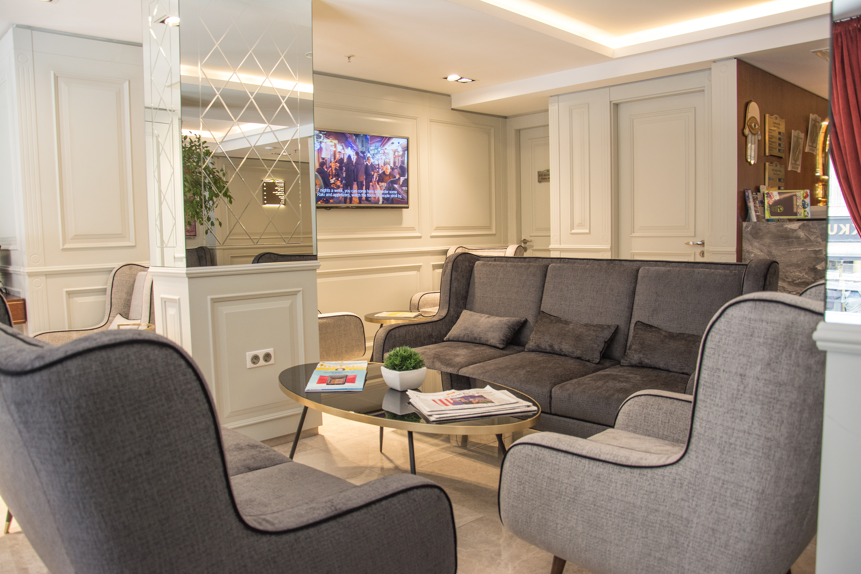 Renata Suites Boutique Hotel