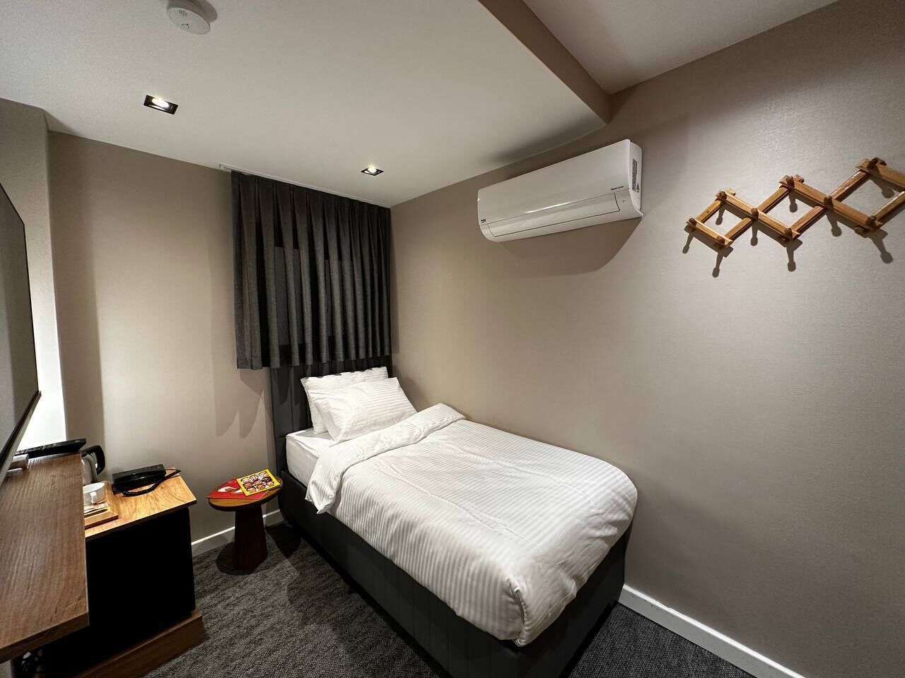 Rexee Hotel