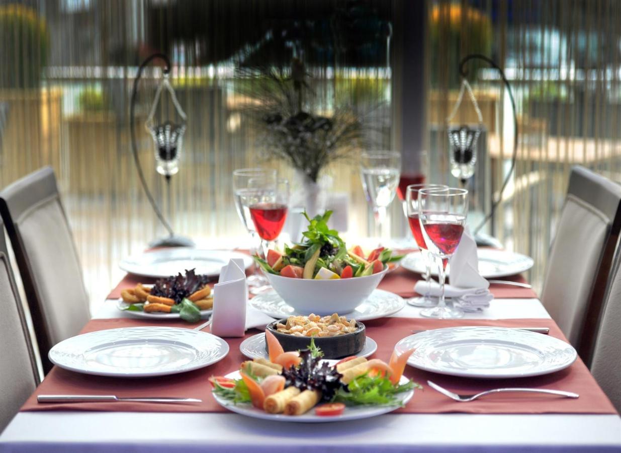 Rhiss Hotel Bostanci