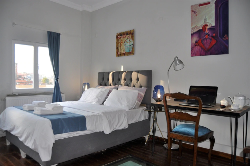 Rooftop Balat Rooms & Apartments