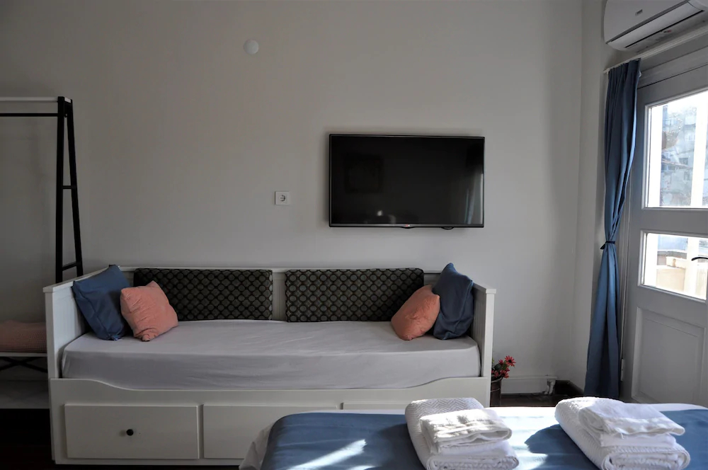 Rooftop Balat Rooms & Apartments