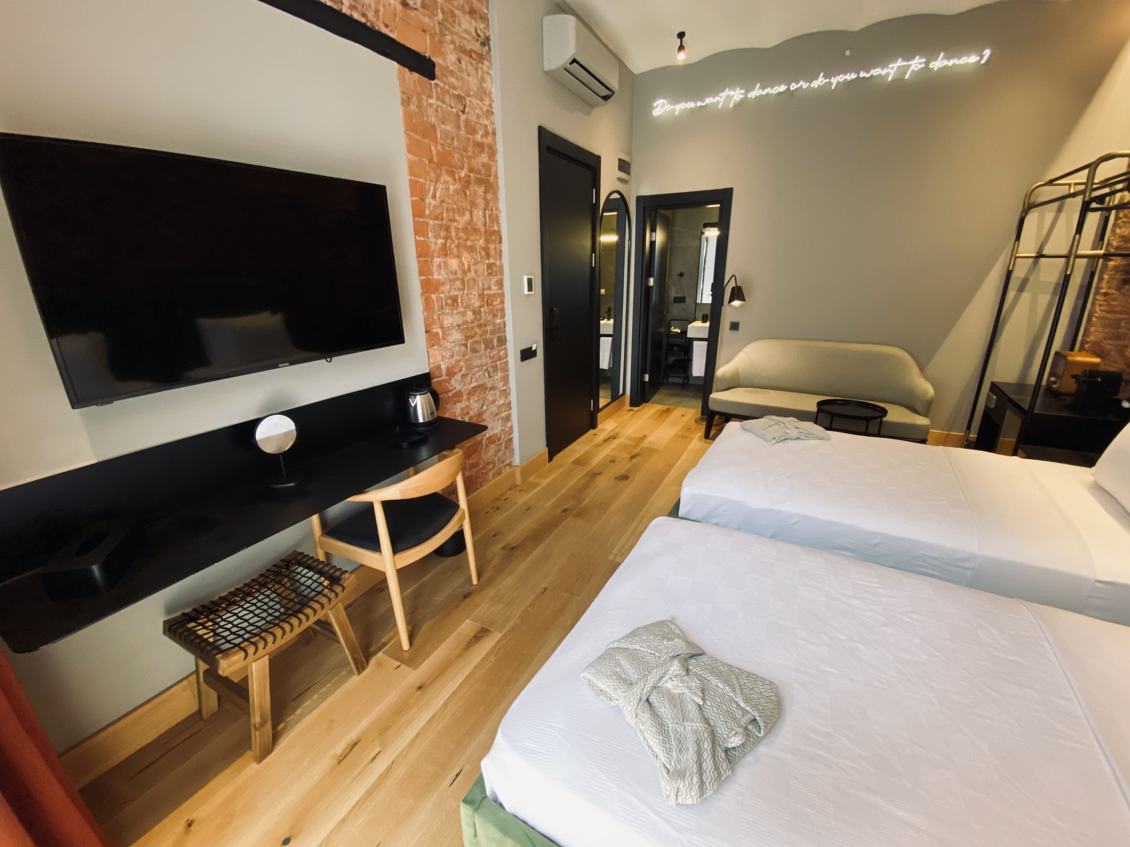 Ruz Hotels Tünel