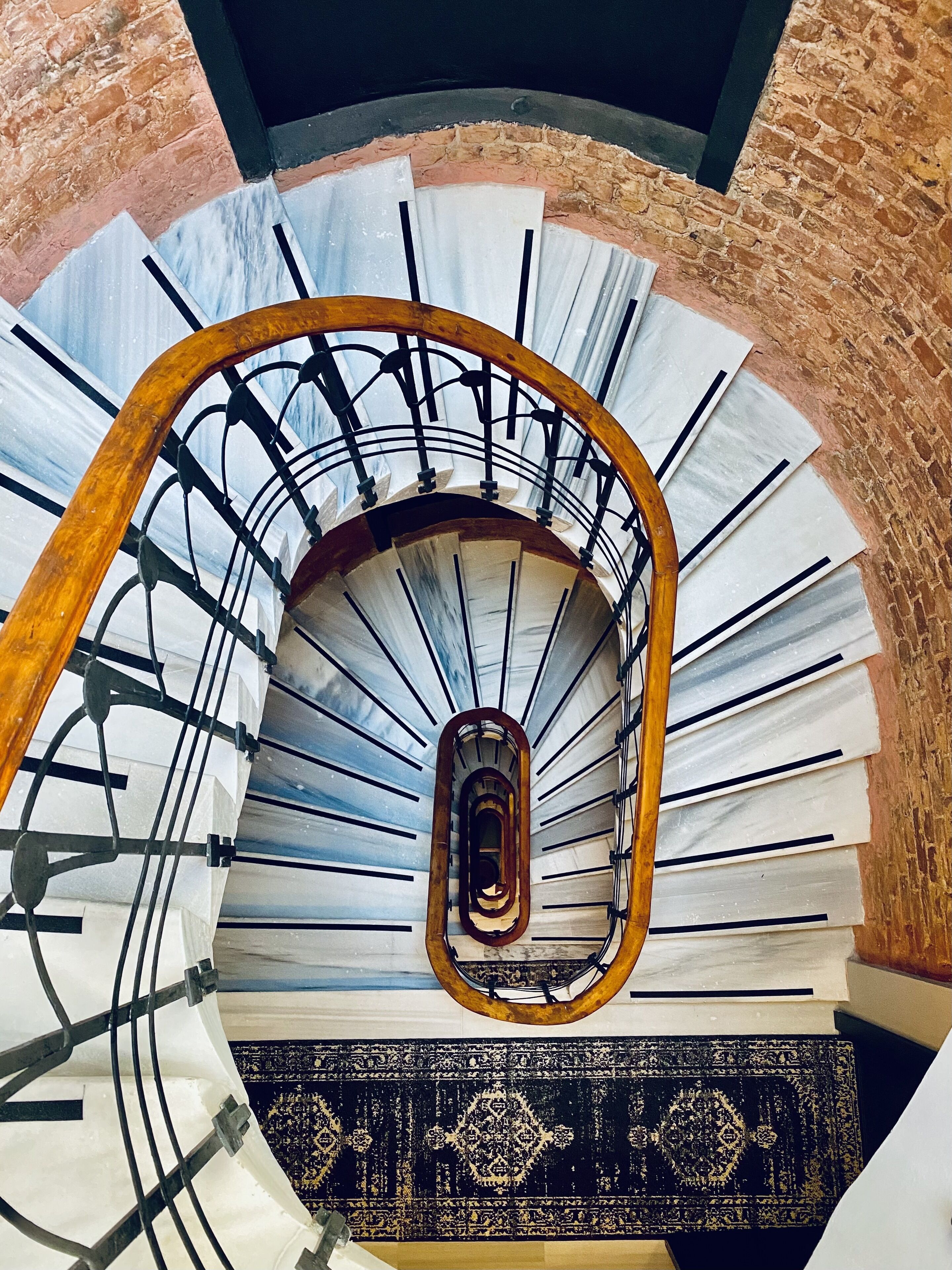 Ruz Hotels Tünel