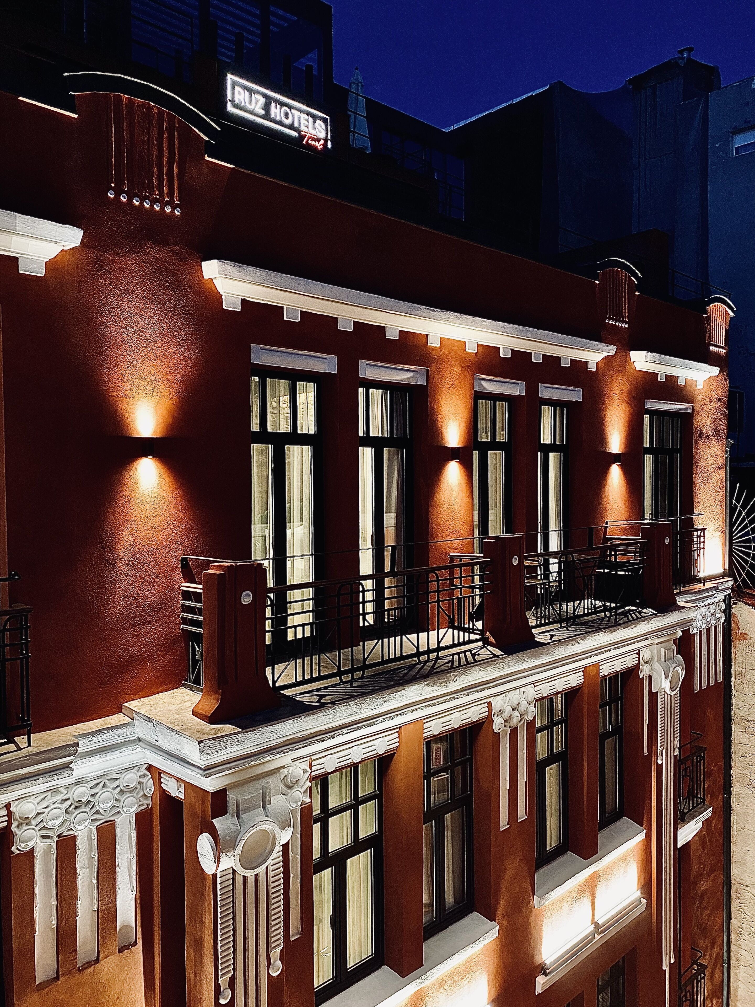 Ruz Hotels Tünel