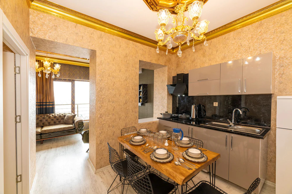 Sam Diamond Residence