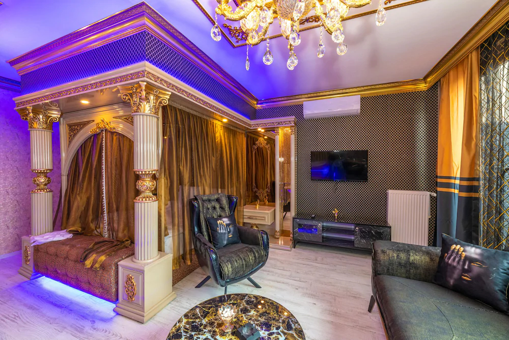 Sam Diamond Residence