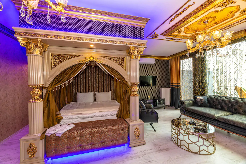 Sam Diamond Residence