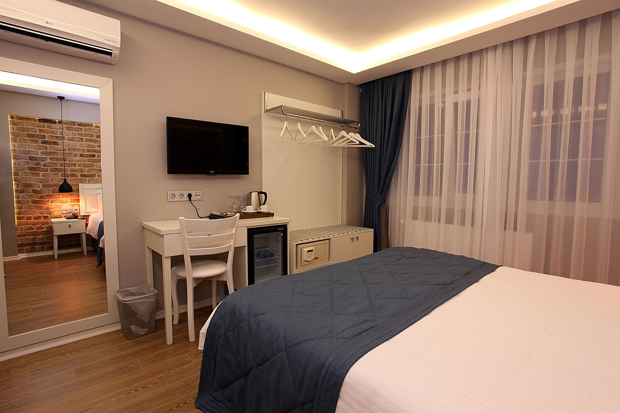 Taksim Santa Lucia Hotel