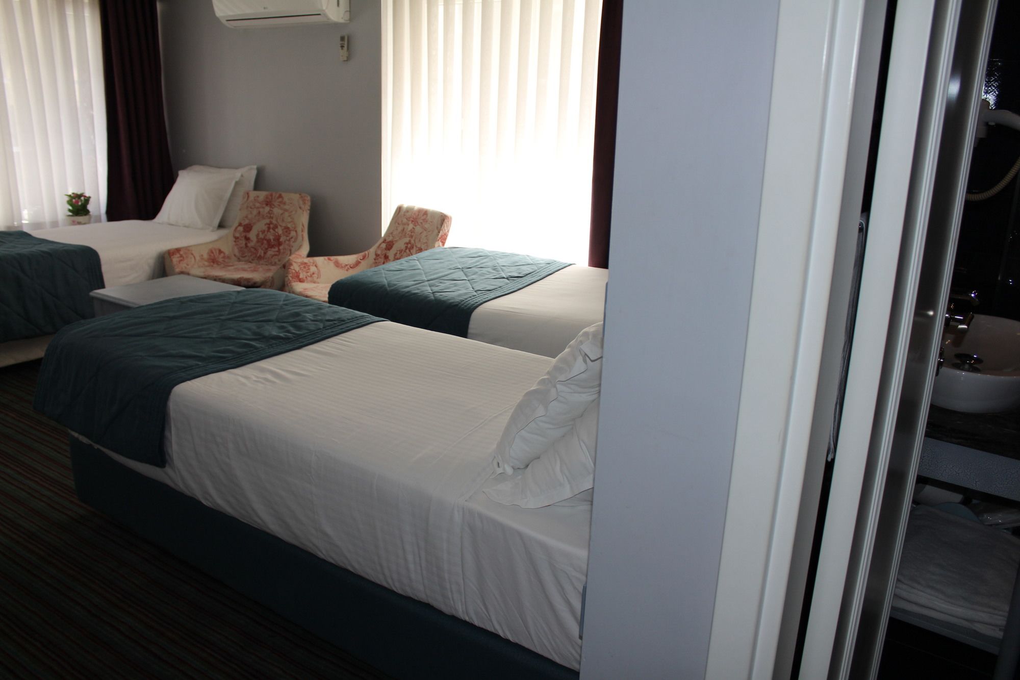 Taksim Santa Lucia Hotel