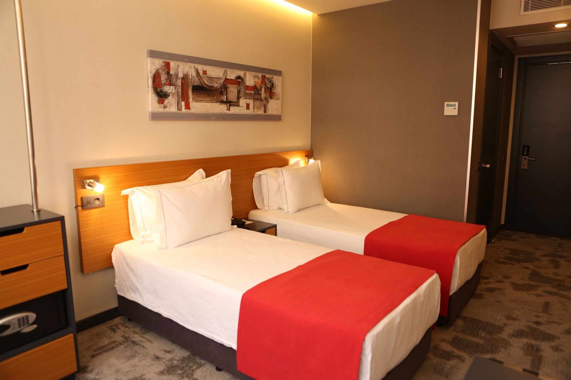 Sapko Airport Hotel