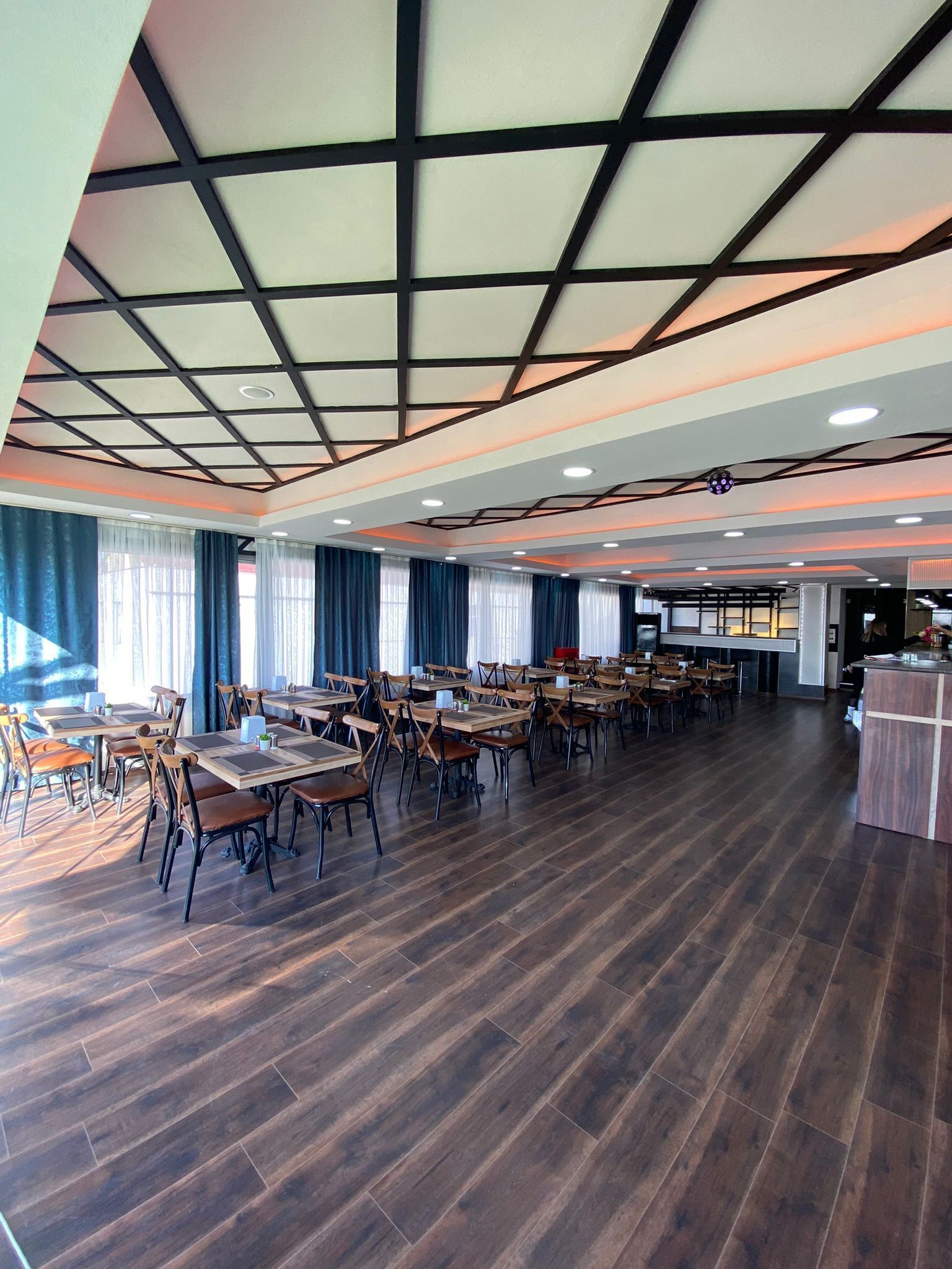 Big Life Suite Hotel