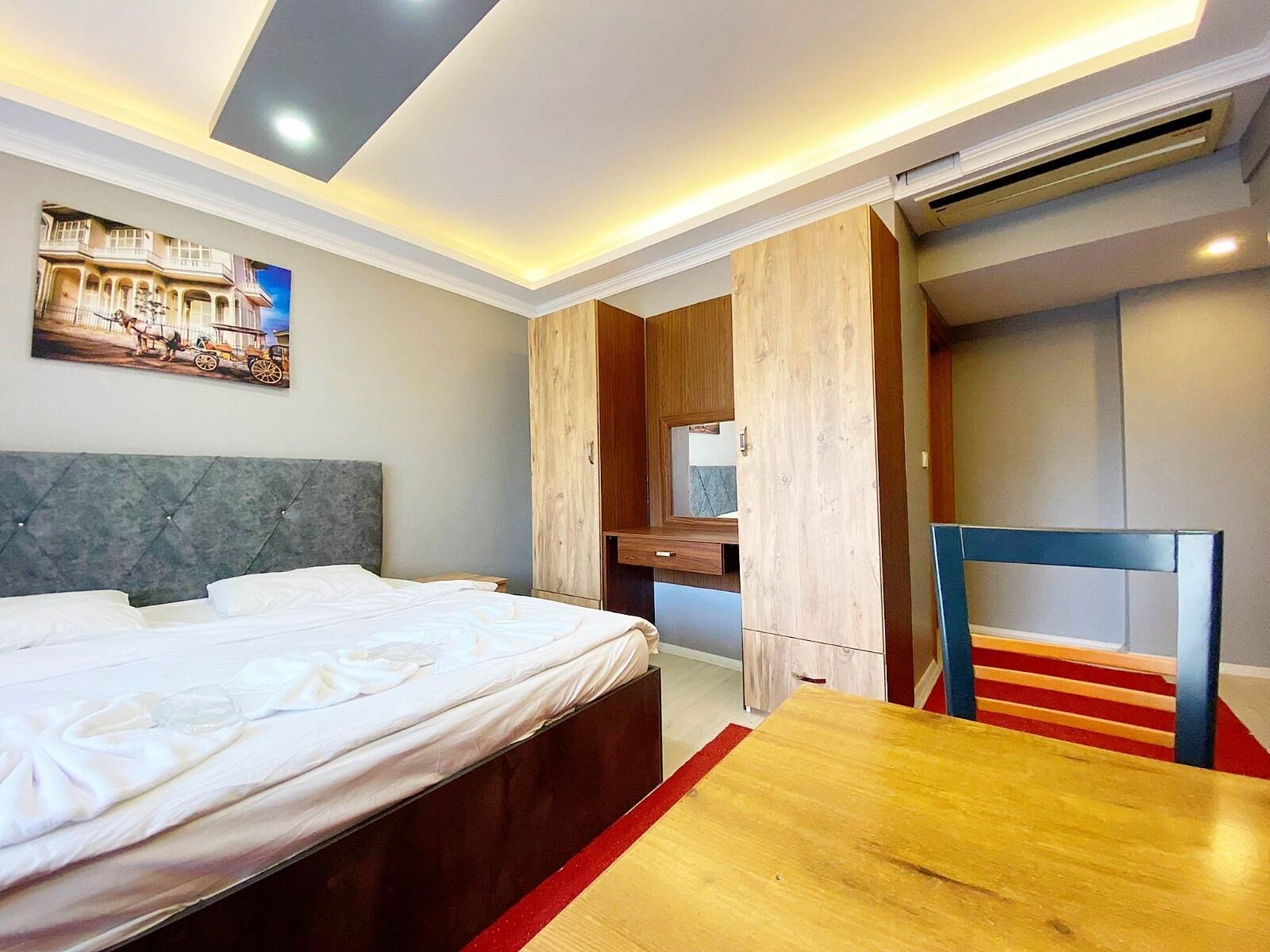 Big Life Suite Hotel