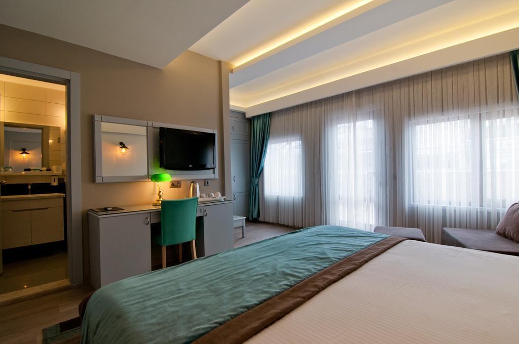 Seraglio Hotel & Suites