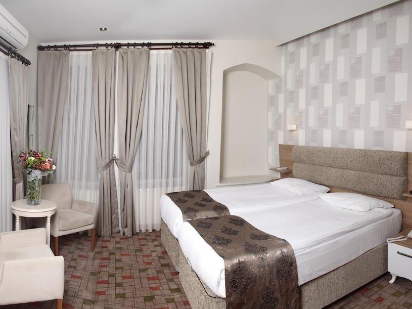 Serene Hotel