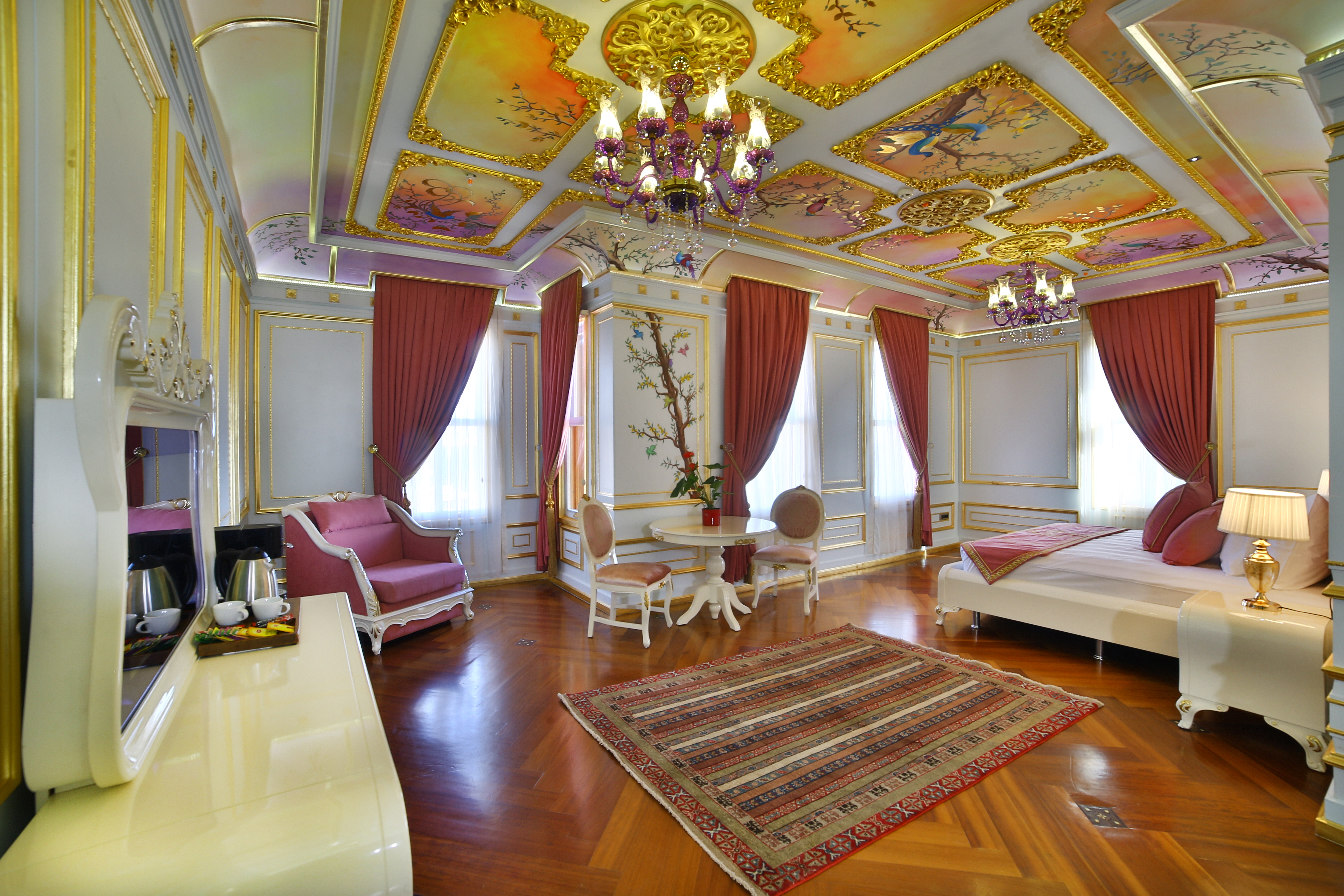 Seven Hills Palace Hotel