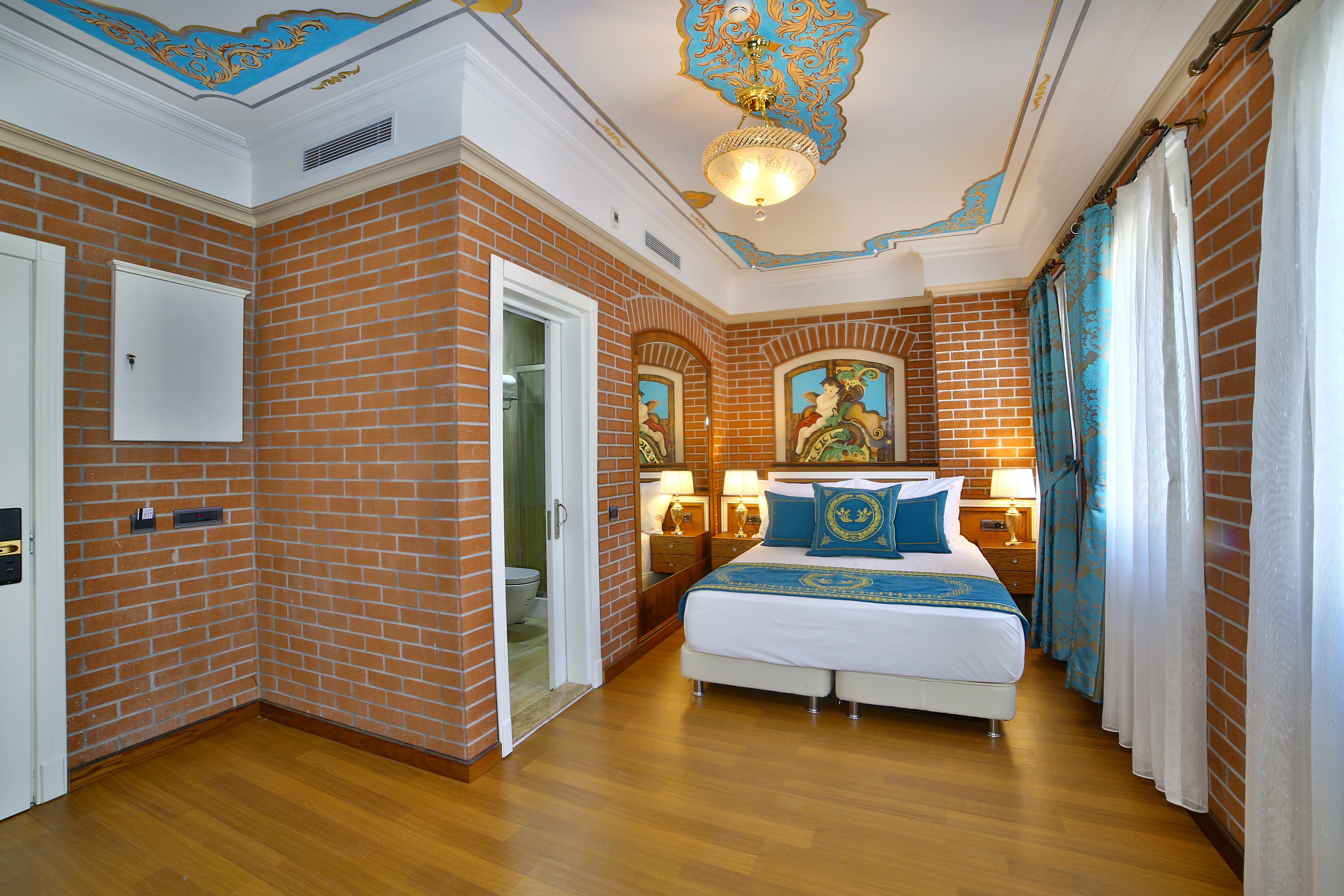 Seven Hills Palace Hotel