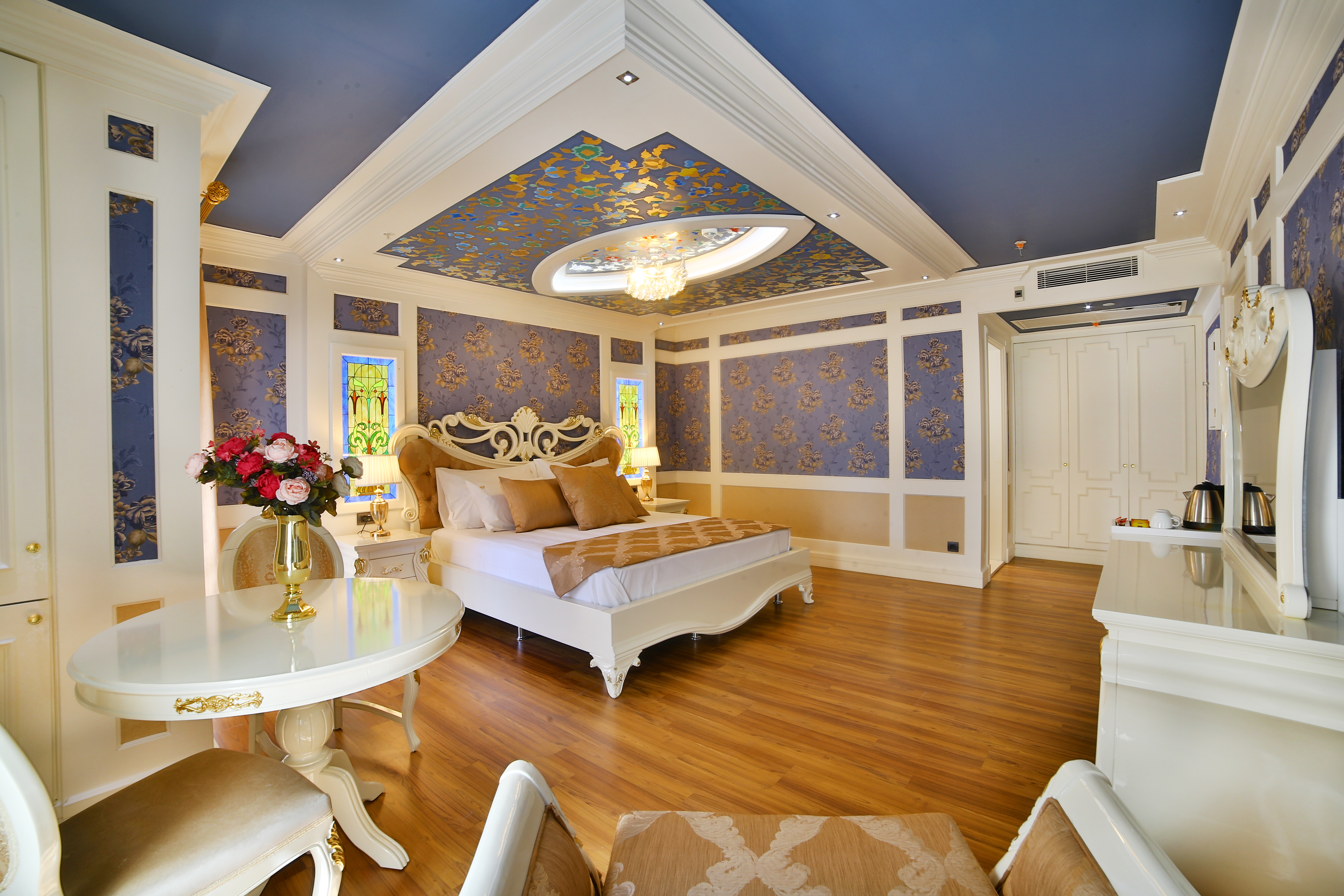 Seven Hills Palace Hotel