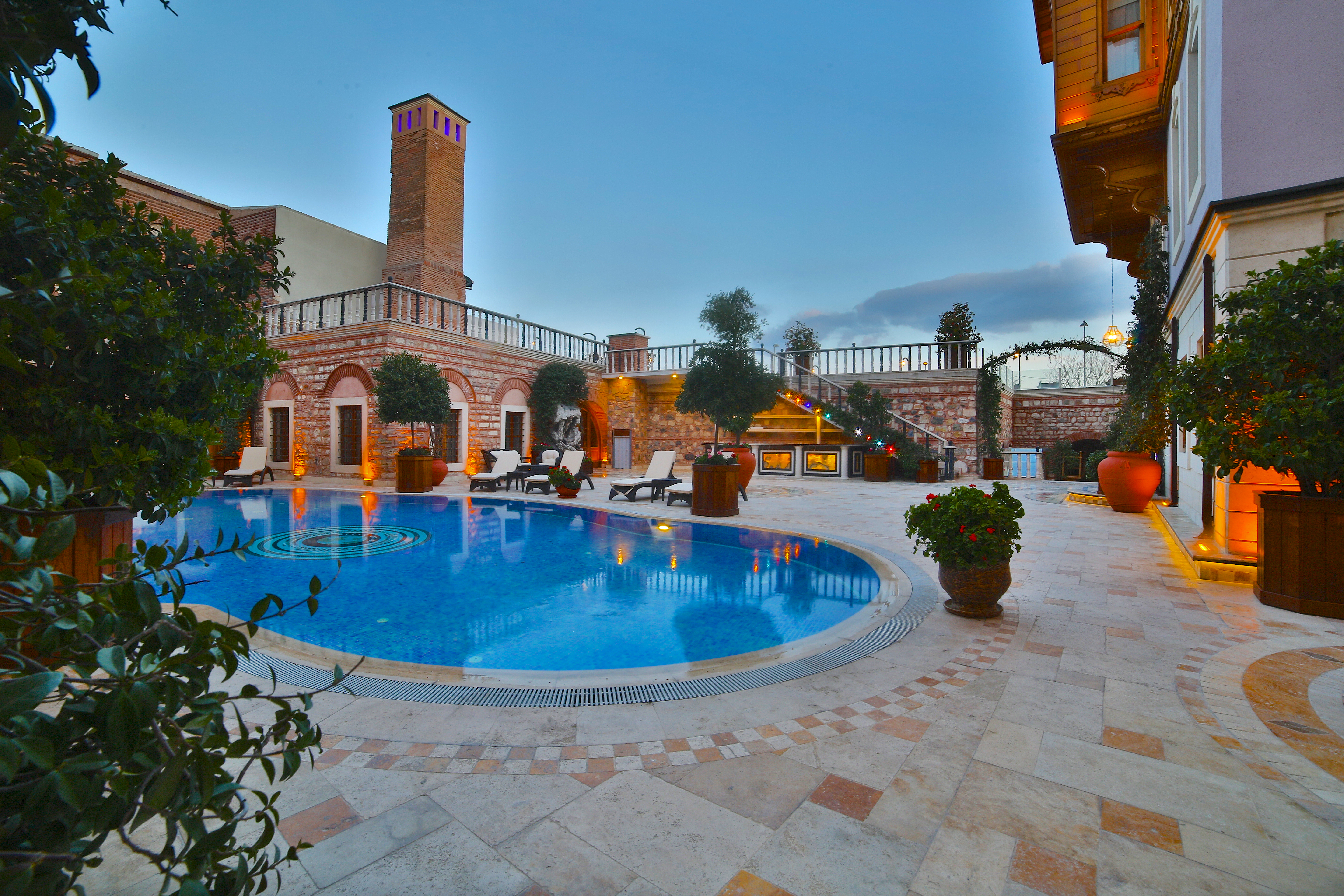 Seven Hills Palace Hotel