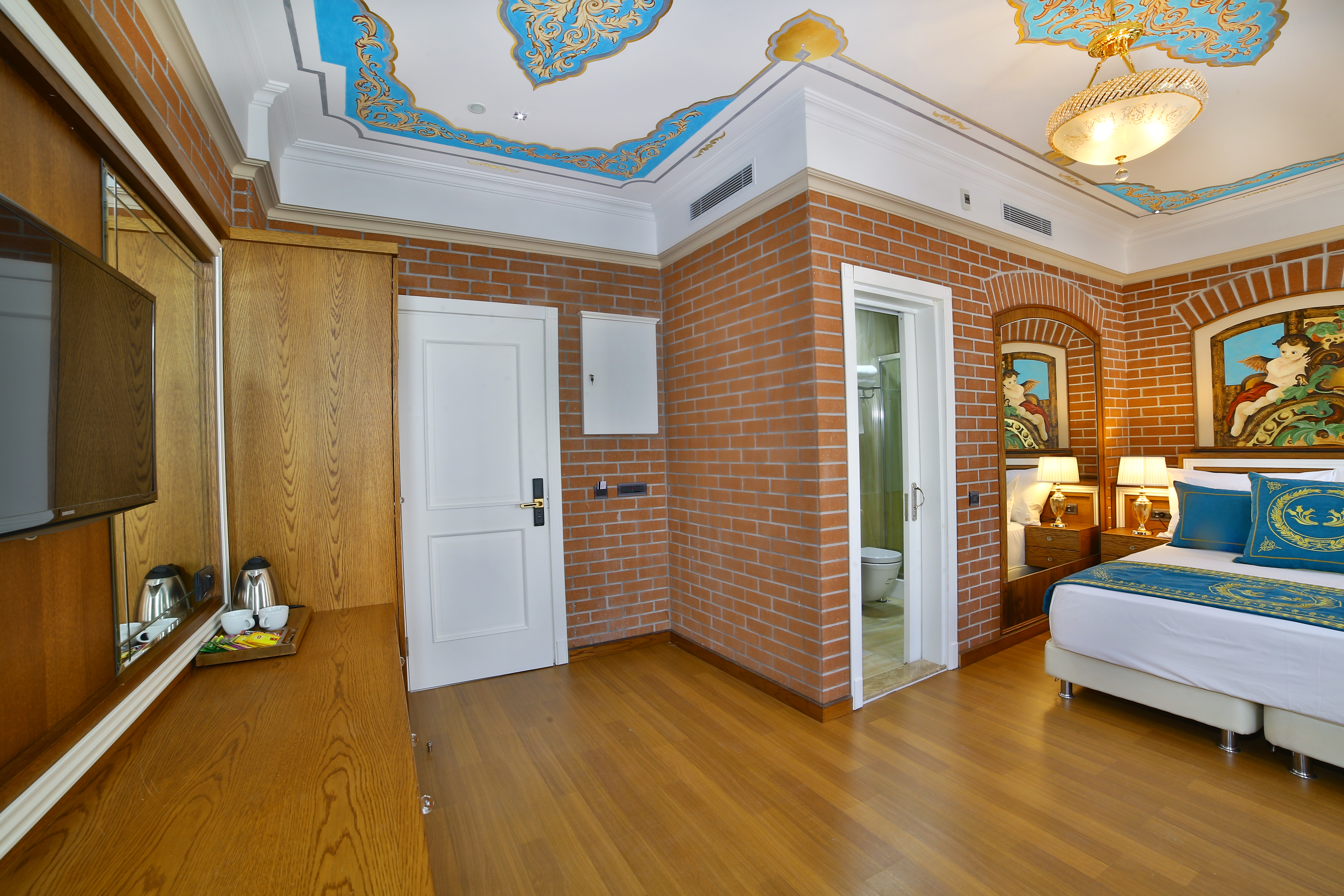 Seven Hills Palace Hotel