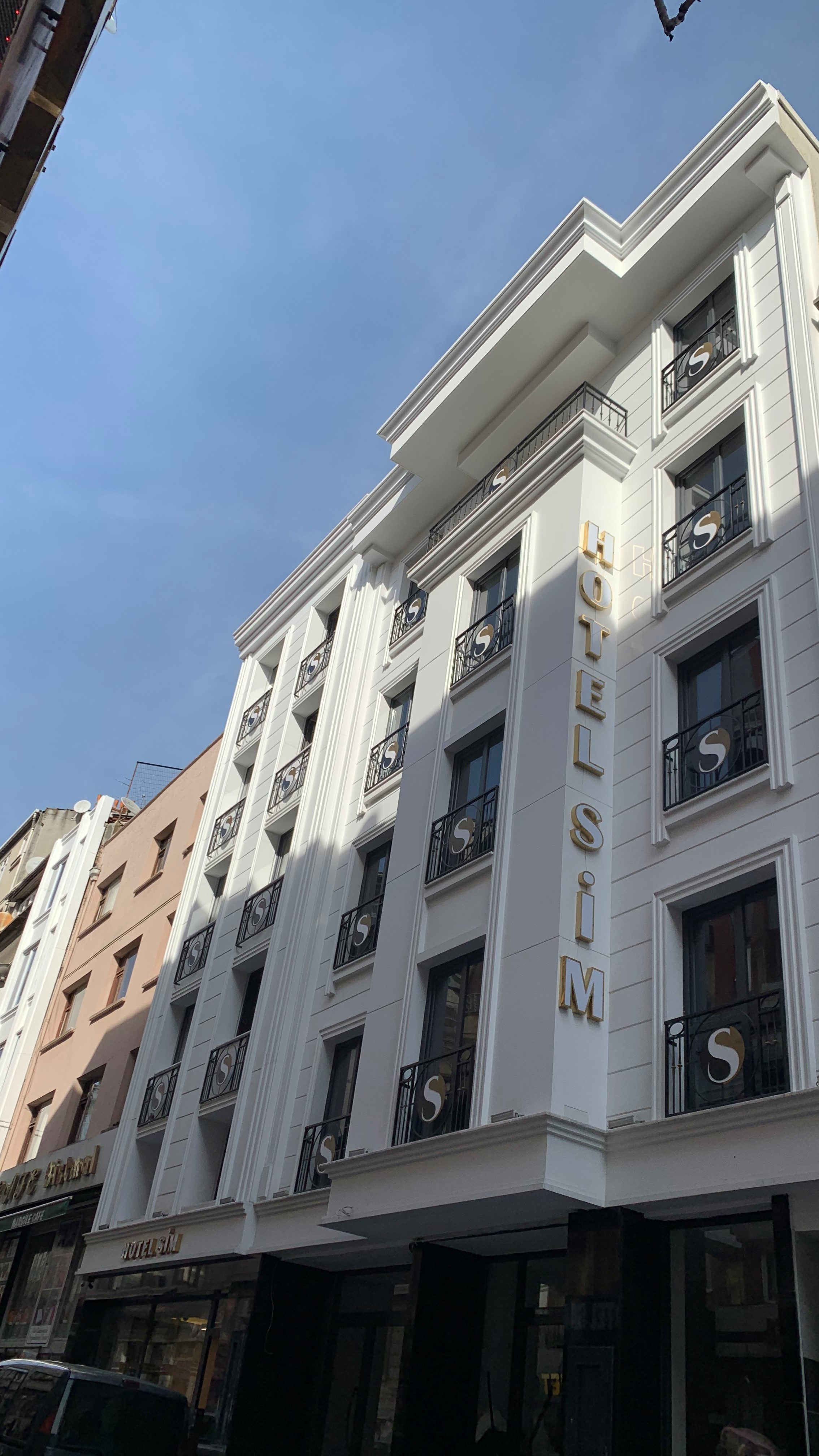 Sim Hotel