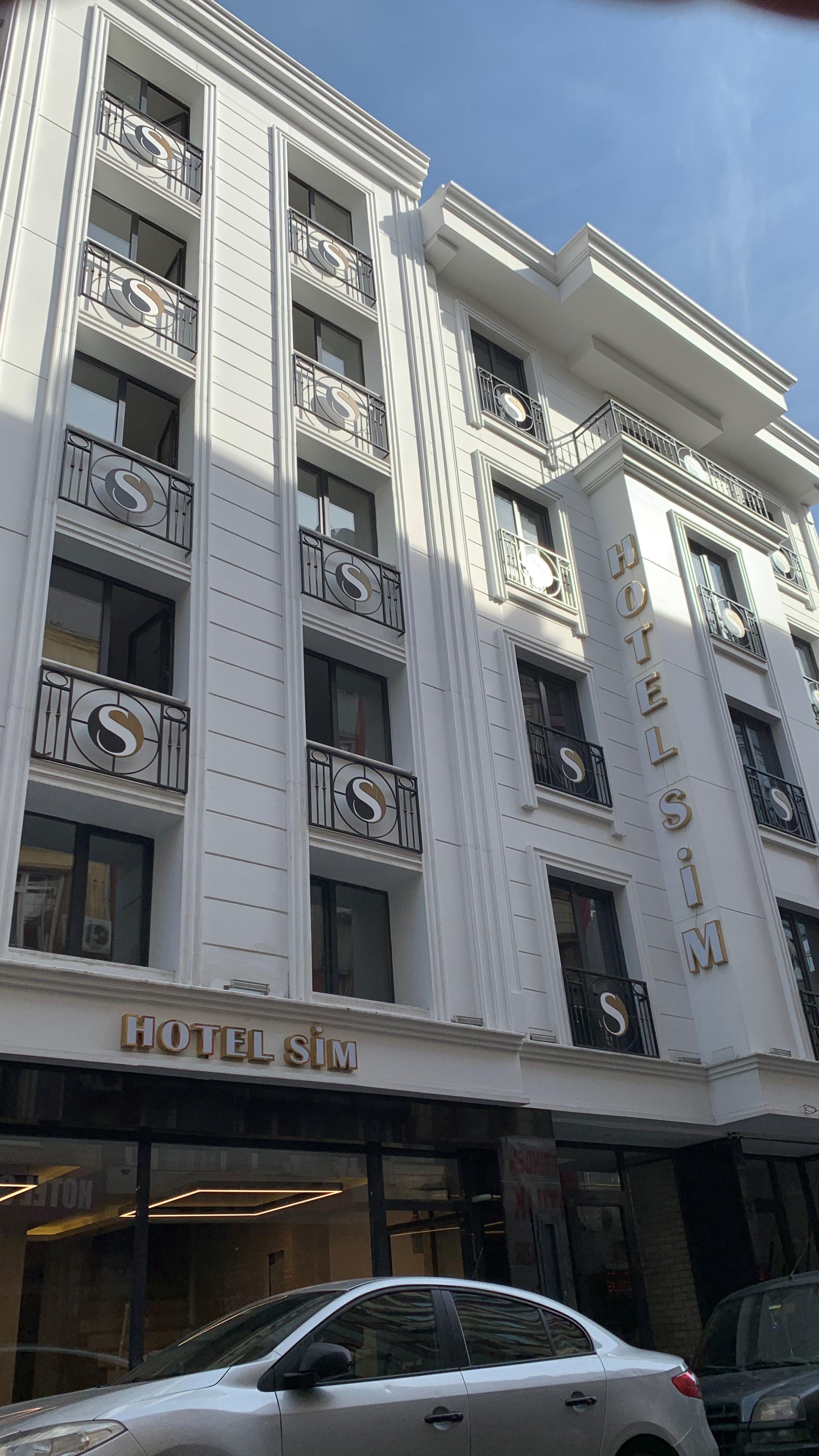 Sim Hotel