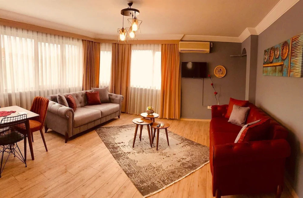 Sirena's Suites