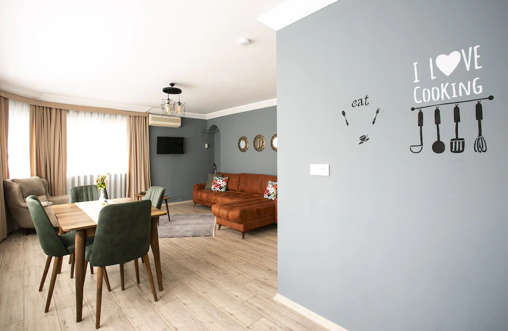Sirena's Suites