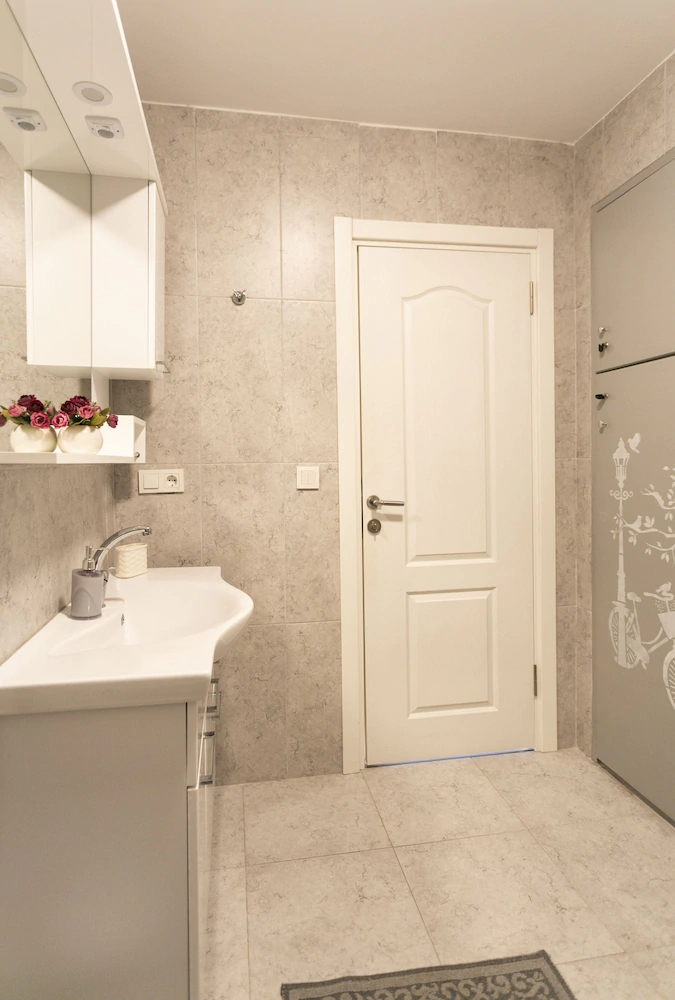 Sirena's Suites