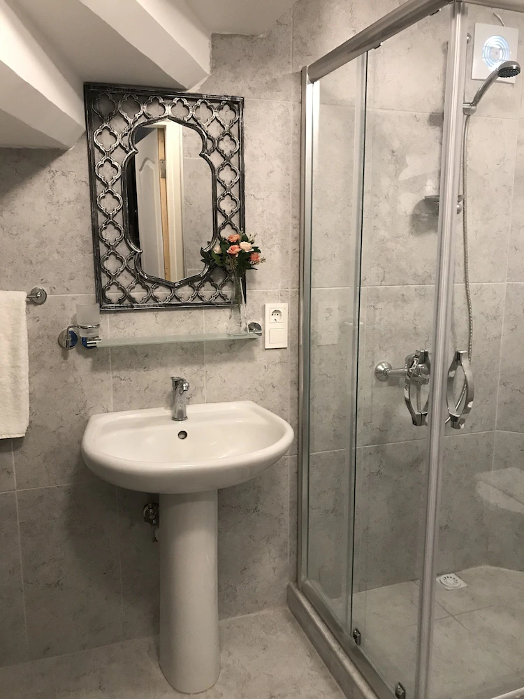 Sirena's Suites
