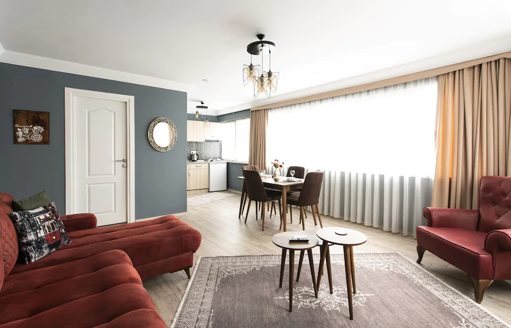 Sirena's Suites